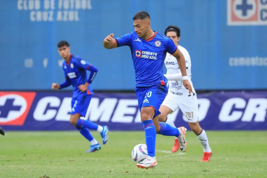 Iván Morales no anotó ningún en el equipo Sub 23 del Cruz Azul. El ex Colo Colo vive en México un momento complejísimo. | Foto: Cruz Azul.