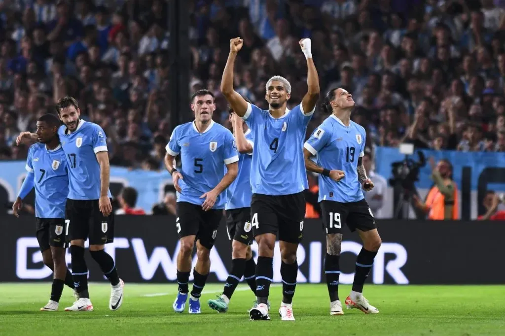 Ronald Araújo y Darwin Núñez le dieron el triunfo a Uruguay en Argentina (Getty Images)