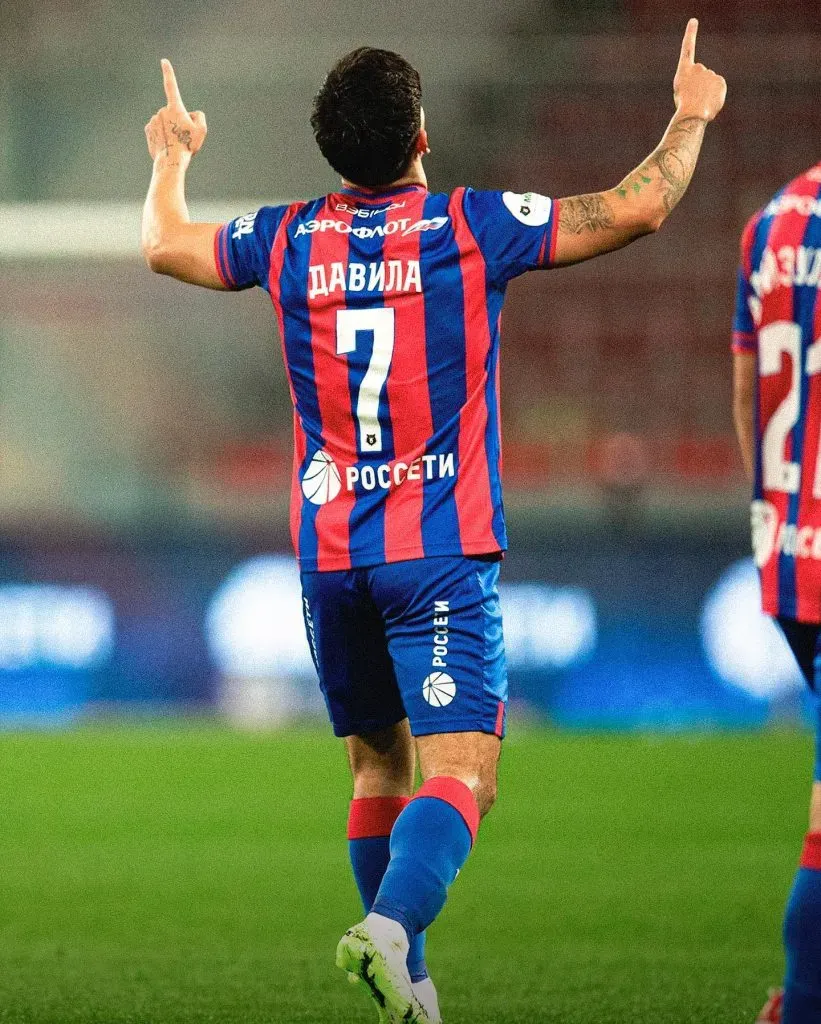 Víctor Dávila vive un buen momento en Rusia. Imagen: Instagram.