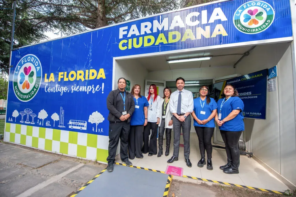 El alcalde Rodolfo Carter inauguró la segunda farmacia. Foto: Municipalidad de la Florida