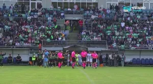 Poco para el comienzo del partido en Temuco.