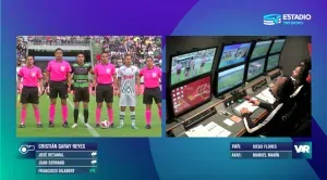 Árbitros listos.