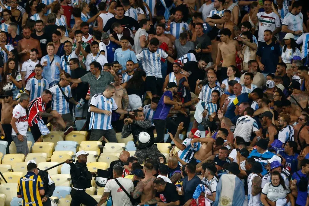La violencia se tomó el estadio Maracaná. (Photo by Wagner Meier/Getty Images)