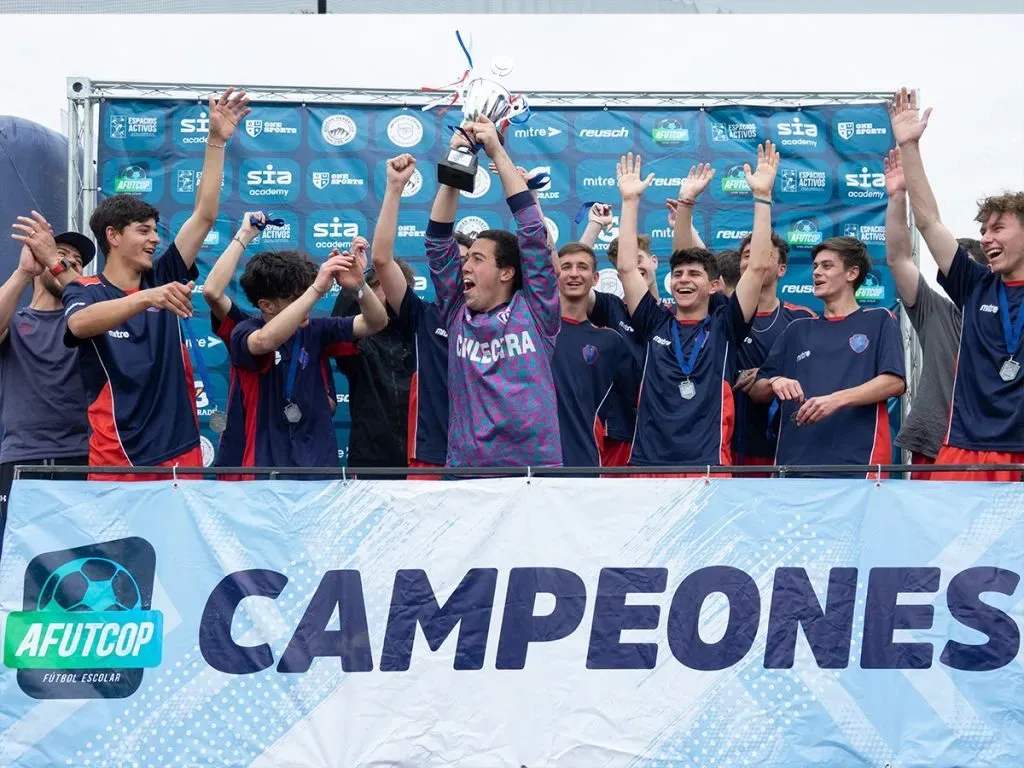 Varios campeones tuvieron las finales del segundo semestre del torneo de fútbol escolar AFUTCOP. Foto: Espacios Activos.