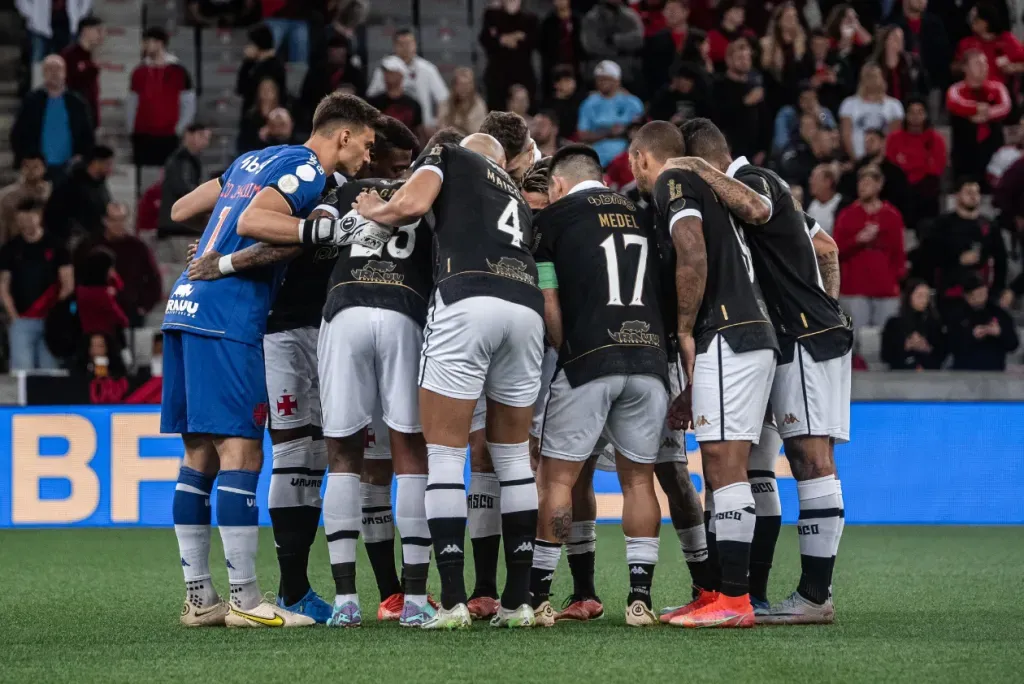 Gary Medel, el capitán de Vasco da Gama, en el empate sin goles ante Athletico Paranaense. (Foto: Vasco da Gama).