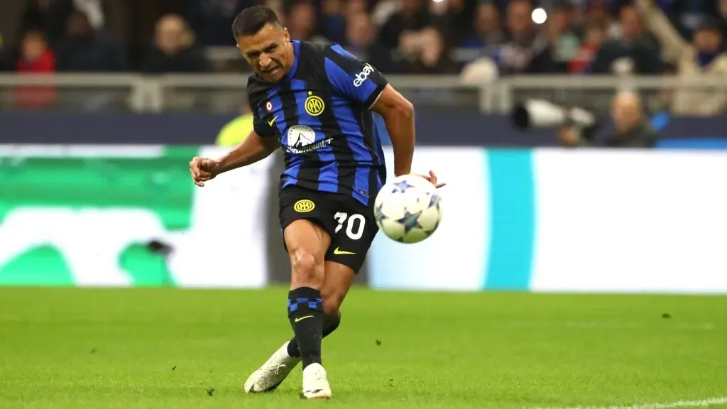 Alexis Sánchez se recuperó y ahora tendrá que luchar para ser protagonista en el Inter de Milán en el cierre del 2023. Foto: Getty Images.