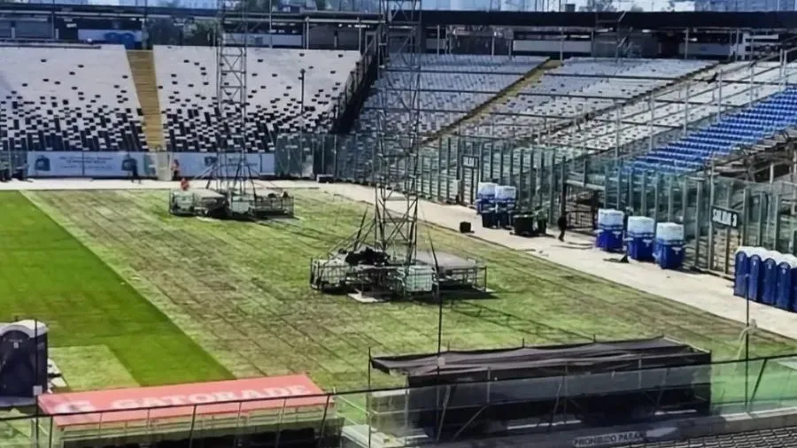 Cancha del Monumental con daños