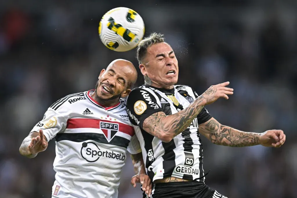 Eduardo Vargas perdió mucha continuidad en el fútbol brasileño. Esa es una de las razones por las que en Universidad de Chile desistirán de ficharlo. | Foto: Getty Images.