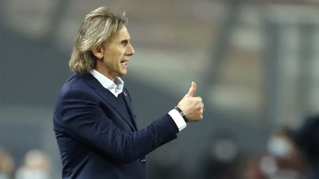 Entrenador Ricardo Gareca