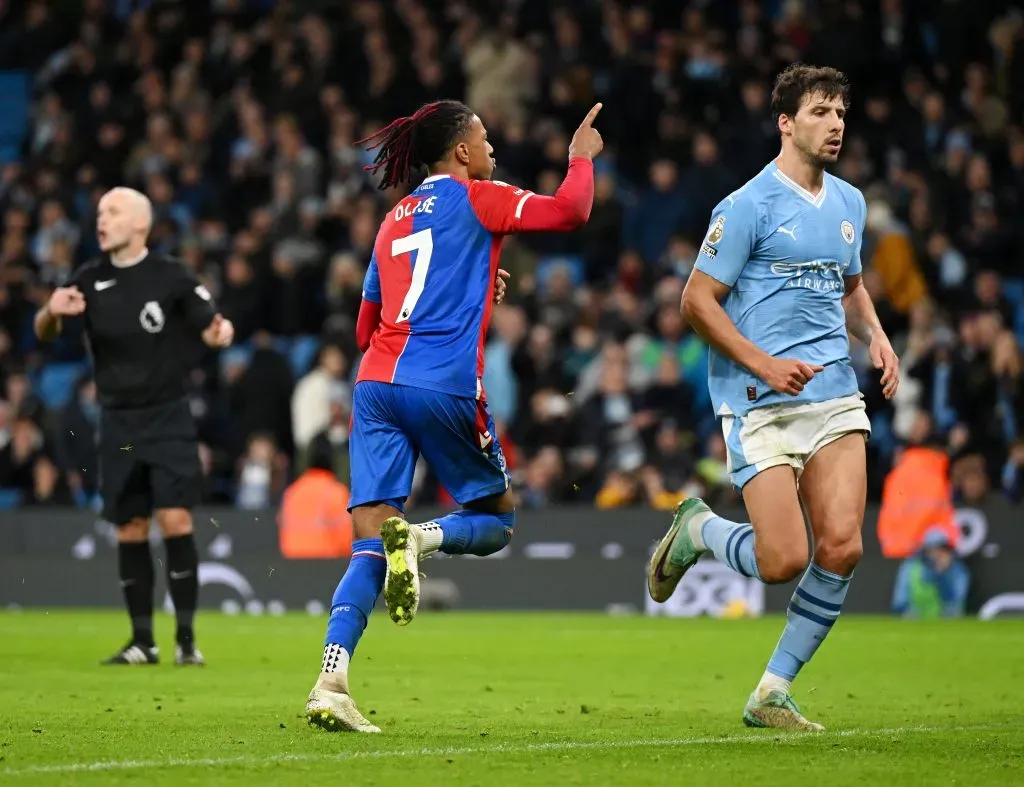 Olise marcó el penal que selló el agónico empate del Crystal Palace ante Manchester City. Foto: Getty Images.