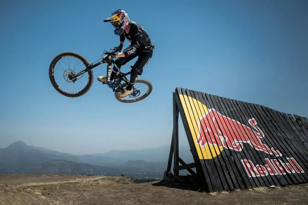 Pedro Burns transitó este año entre el Enduro y Downhill. Foto: Red Bull Content Pool.