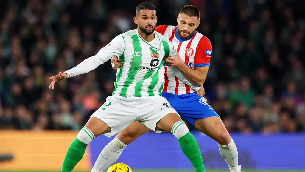 Betis igualó con el Girona y dejó la cima de La Liga en llamas. Foto: Getty Images.