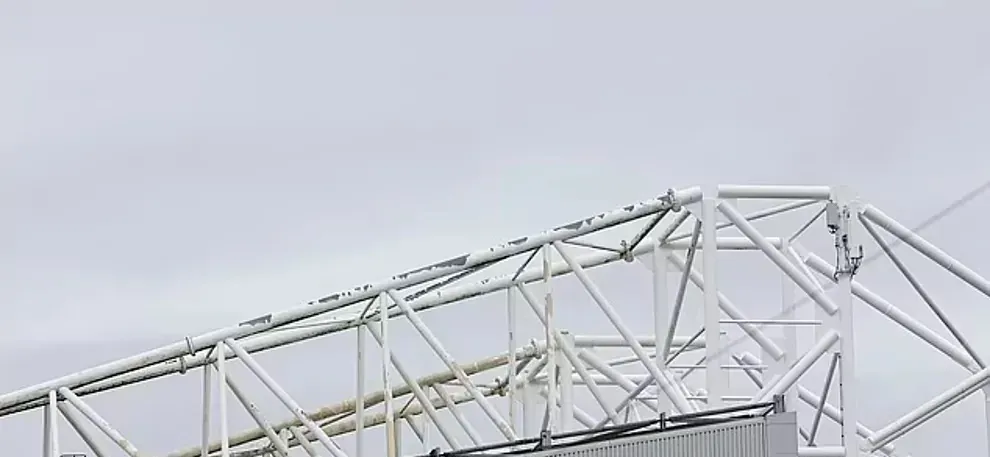 El desgaste del material del Old Trafford es evidente a la vista de los hinchas. | Foto: Archivo.