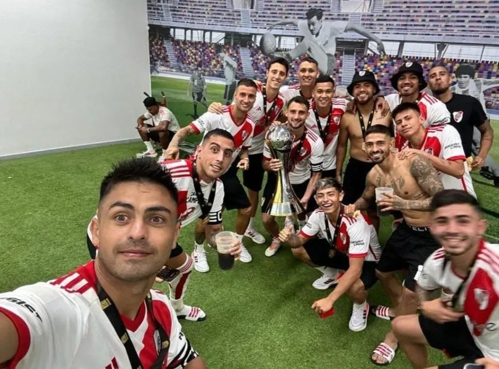 Salomón Rondón en modo solitario en los festejos de River Plate. | Foto: Instagram.