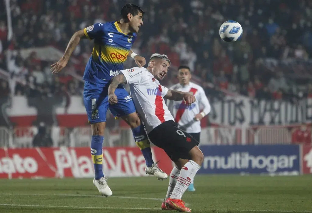 Rodrigo Holgado enfrentó a Everton de Viña del Mar con Coquimbo Unido, Audax y Curicó: ¿reforzará a los Ruleteros? (José Robles/Photosport).