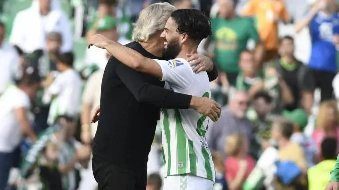 Manuel Pellegrini recuperó a Isco y el jugador le agradeció renovando con el Betis. Foto: El Desmarque.