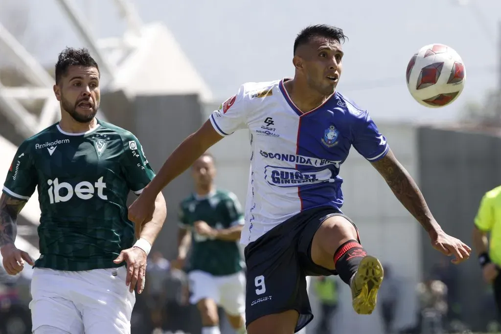 Rodrigo Contreras en Deportes Antofagasta se lució: anotó 19 goles en la temporada 2023. (Martin Thomas/Photosport).