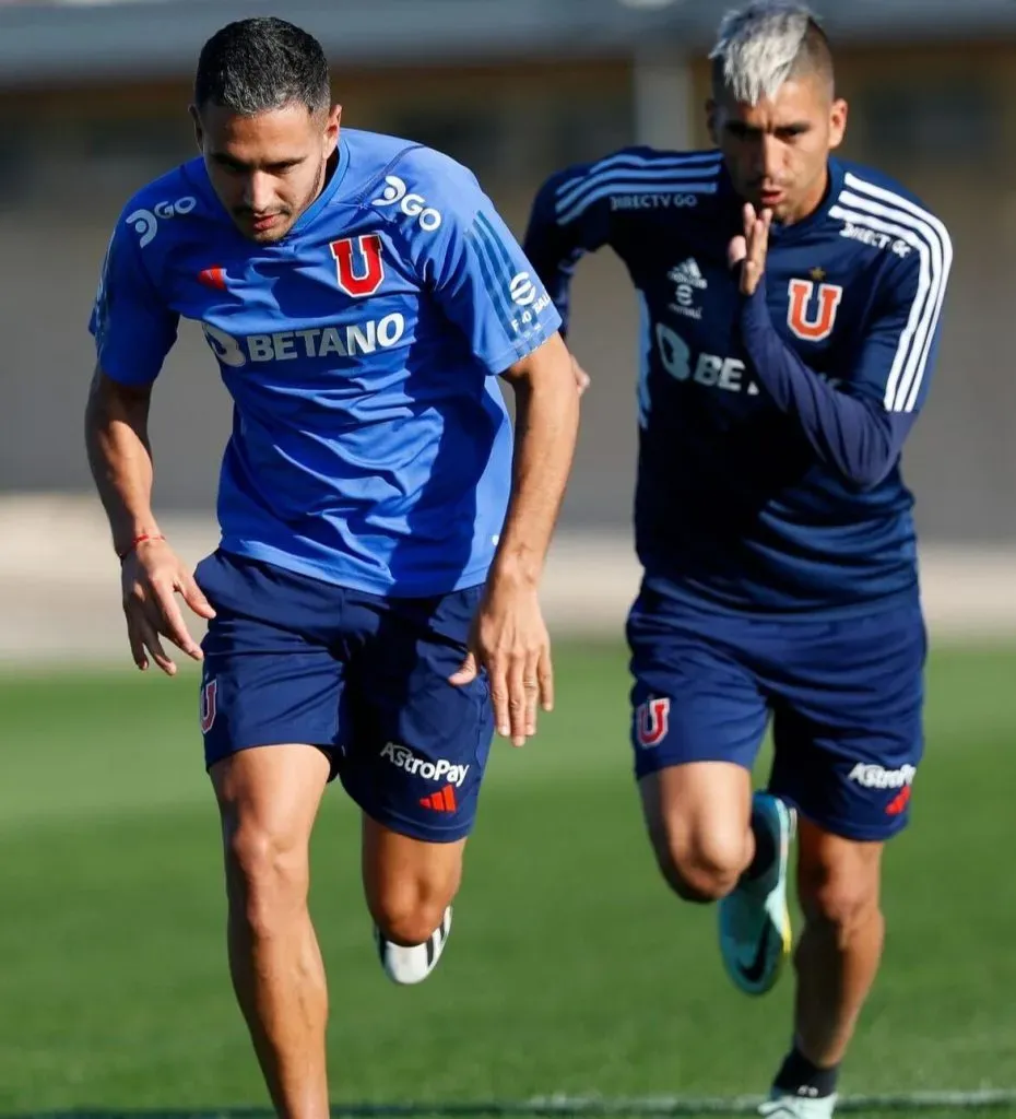 Los exigentes entrenamientos de Gustavo Álvarez marcan la pauta en los azules. Foto: U. de Chile.