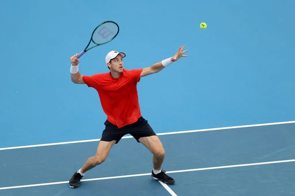 Jarry venció ajustadamente en su duelo de singles