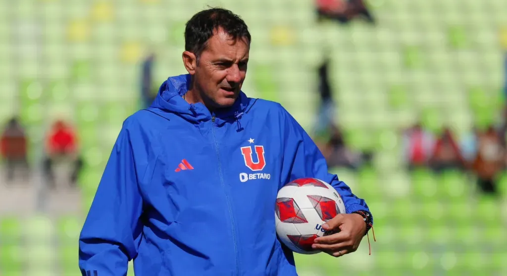 Gustavo Campagnuolo fue el preparador de arqueros de la U en 2023. Seguirá su carrera en un grande de Argentina donde fue campeón. (Foto: U. de Chile).