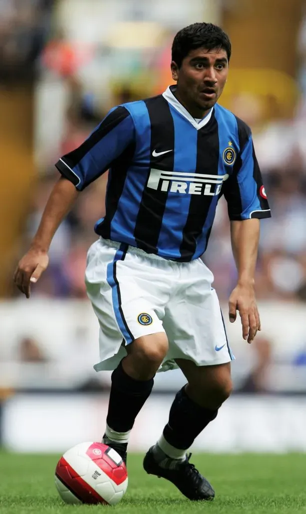 David Pizarro jugó para Inter de Milán en la temporada 2005-06 (Getty Images)
