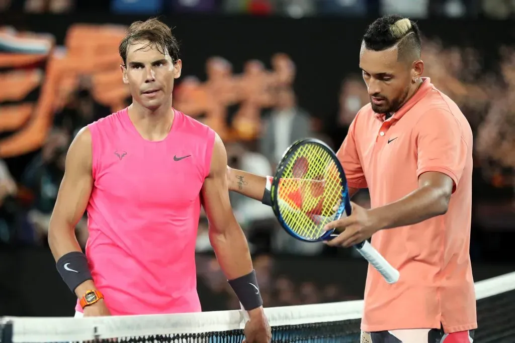 Rafael Nadal y Nick Kyrgios se enfrentaron en el Australian Open de 2020, y este 2024 ninguno de los dos lo jugará. | Foto: Jonathan DiMaggio / Getty Images