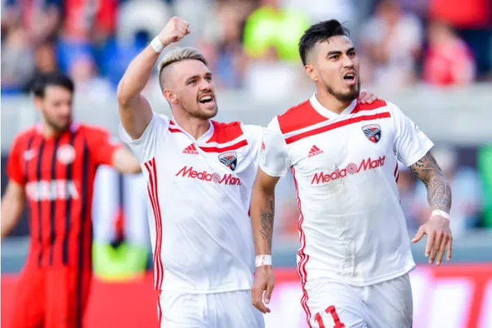 Darío Lezcano celebra una de sus conquistas en el Ingolstadt de Alemania. (Getty Images).