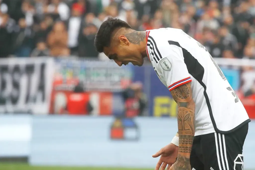 La imagen que grafica el 2023 de Darío Lezcano en Colo Colo. (Jonnathan Oyarzun/Photosport).