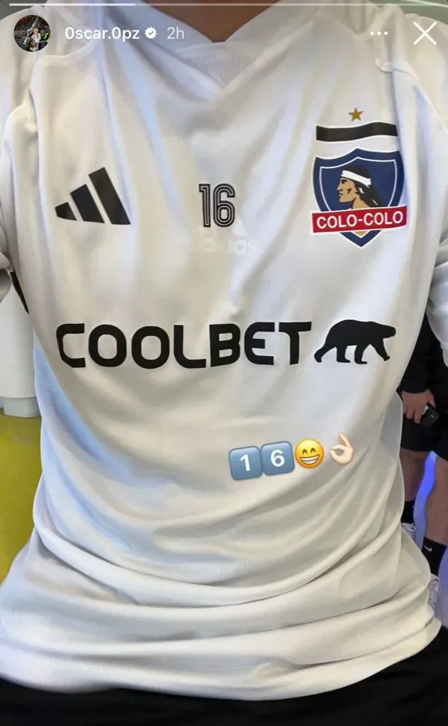 Óscar Opazo confirmó que volverá a usar la 16 de Colo Colo. Darío Lezcano estrenó un nuevo dorsal, pero puede quedarse incluso con la 9. Foto: Instagram.