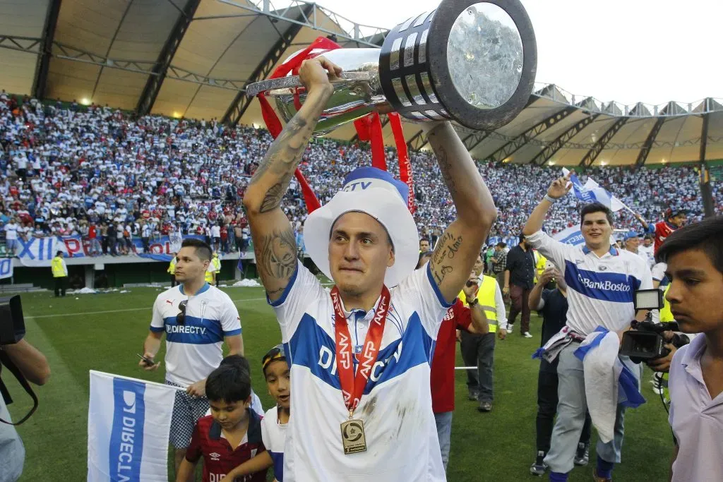 Nicolás Castillo anotó 58 goles y ganó cuatro títulos en dos etapas anteriores en Universidad Católica. | Foto: Photosport.