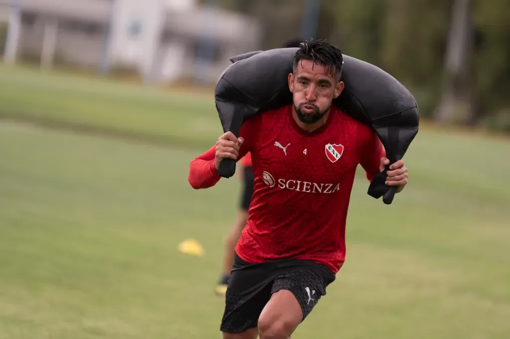 Mauricio Isla trabaja con todo en la pretemporada de Independiente. (Club Atlético Independiente).