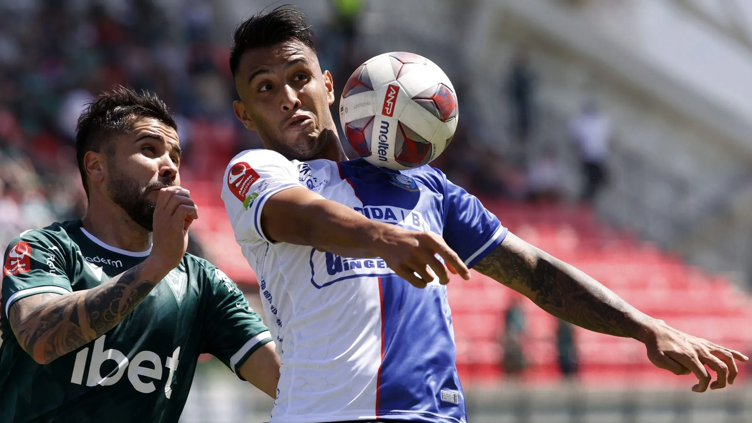 Rodrigo Contreras, contra Santiago Wanderers por la Primera B. Foto: Martin Thomas/Photosport