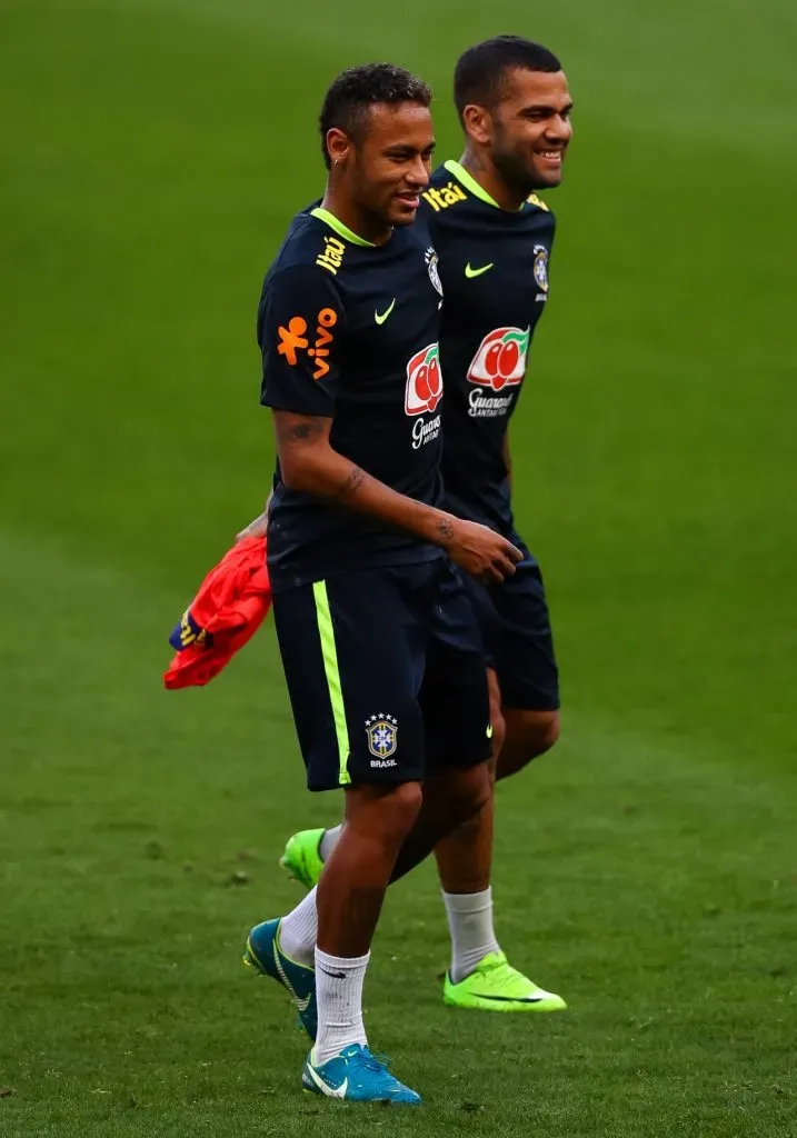 Neymar y Dani Alves, amigos y compañeros en la selección de Brasil (Getty Images)