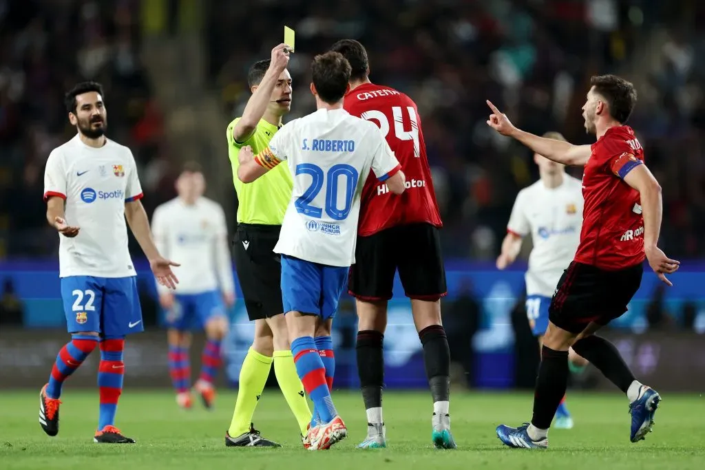 Osasuna acusó un claro favoritismo para el Barcelona en la Supercopa de España. | Foto: Getty Images.