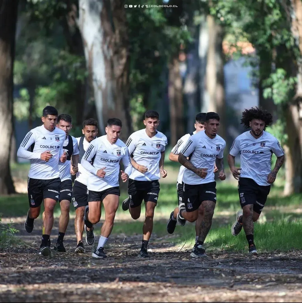 Colo Colo entrenó en el Parque Franklin Delano Roosevelt, en Montevideo.