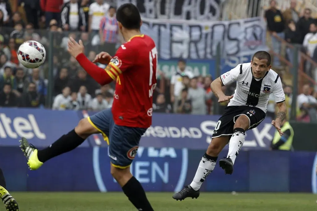 Emiliano Vecchio jugó por Colo Colo y Unión Española en Chile. (Andrés Piña/Photosport).