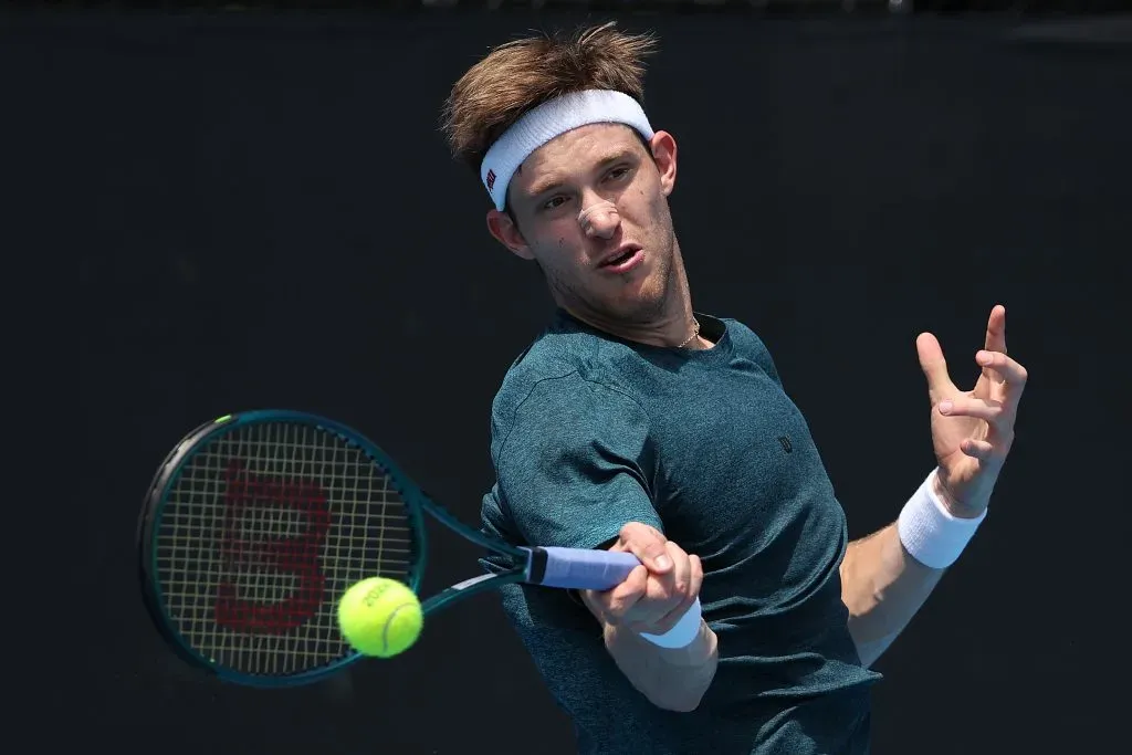 Nicolás Jarry cayó en primera ronda del Australian Open 2024. | Foto: Daniel Pockett / Getty Images