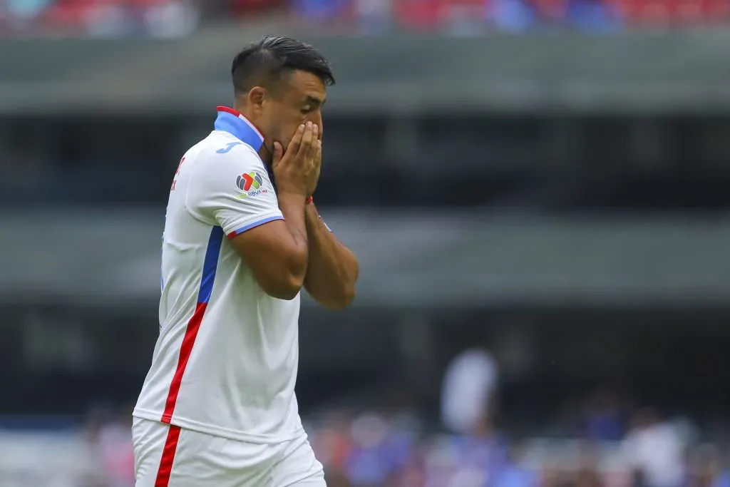 Iván Morales solo anotó dos goles en dos años con Cruz Azul. | Foto: Getty Images