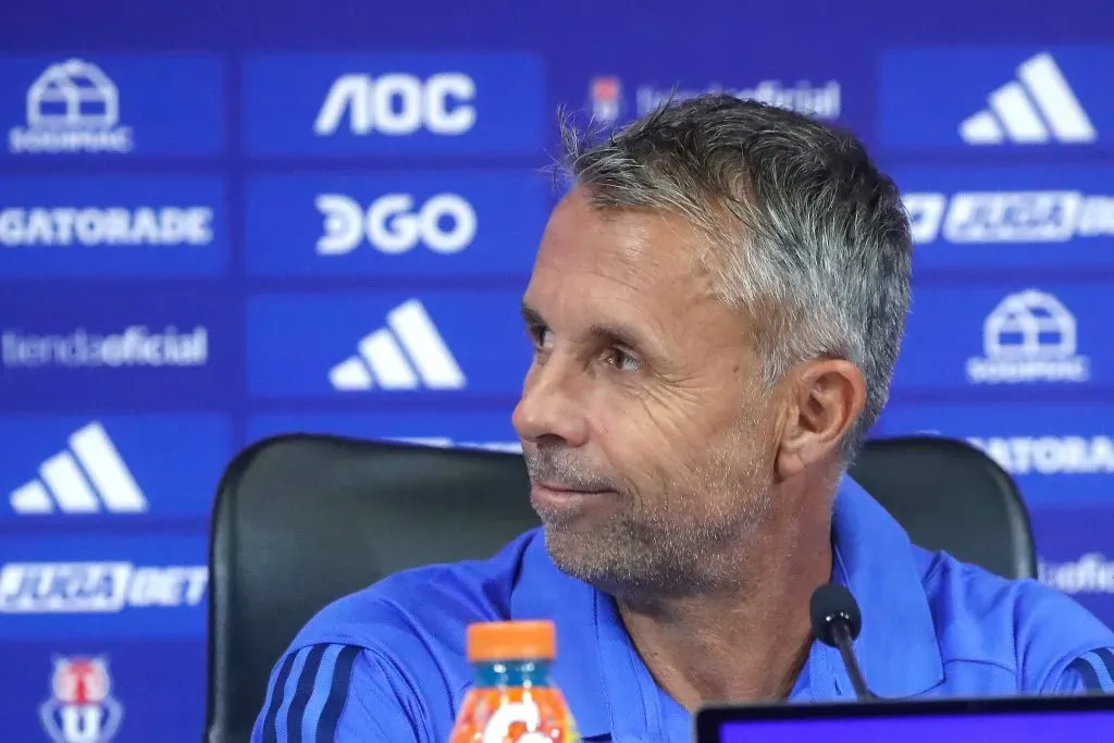 Gustavo Álvarez todavía ve algunas tareas pendientes en el mercado de pases. Aunque puede que no sean necesarias. (Jonnathan Oyarzún/Photosport).