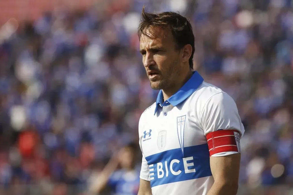 Fuenzalida supo instalarse como uno de los mejores jugadores en la historia de Universidad Católica. | Foto: Photosport.