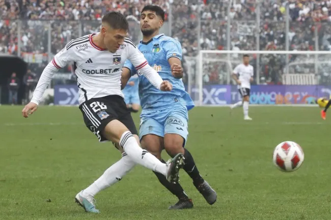 Lucas Soto en acción ante O’Higgins por el Campeonato Nacional 2023. (Jonnathan Oyarzun/Photosport).