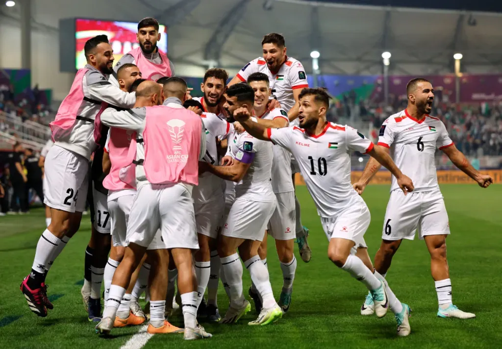 El efusivo festejo de Palestina tras lograr una hazaña en la Copa Asia.