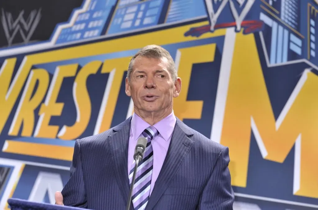 Vince McMahon ya habia renunciado a la WWE en 2022 tras investigación por sobornos. (Foto: Michael N. Todaro/Getty Images)