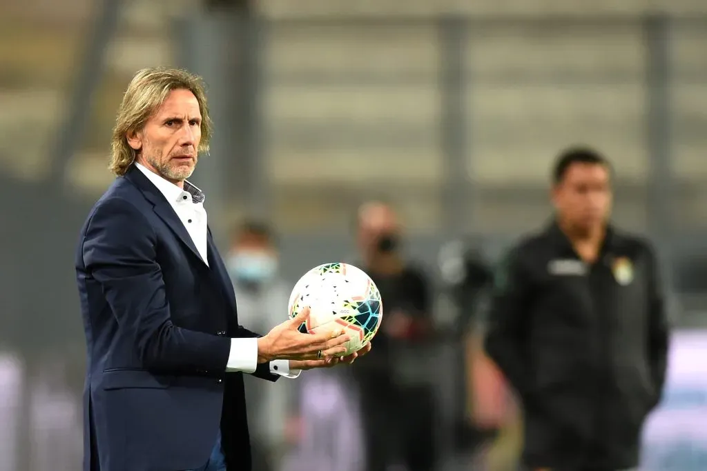 Ricardo Gareca aseguró que escuchará mucho el feedback del vestuario en ciertas cuestiones. (Ernesto Benavides – Pool/Getty Images).
