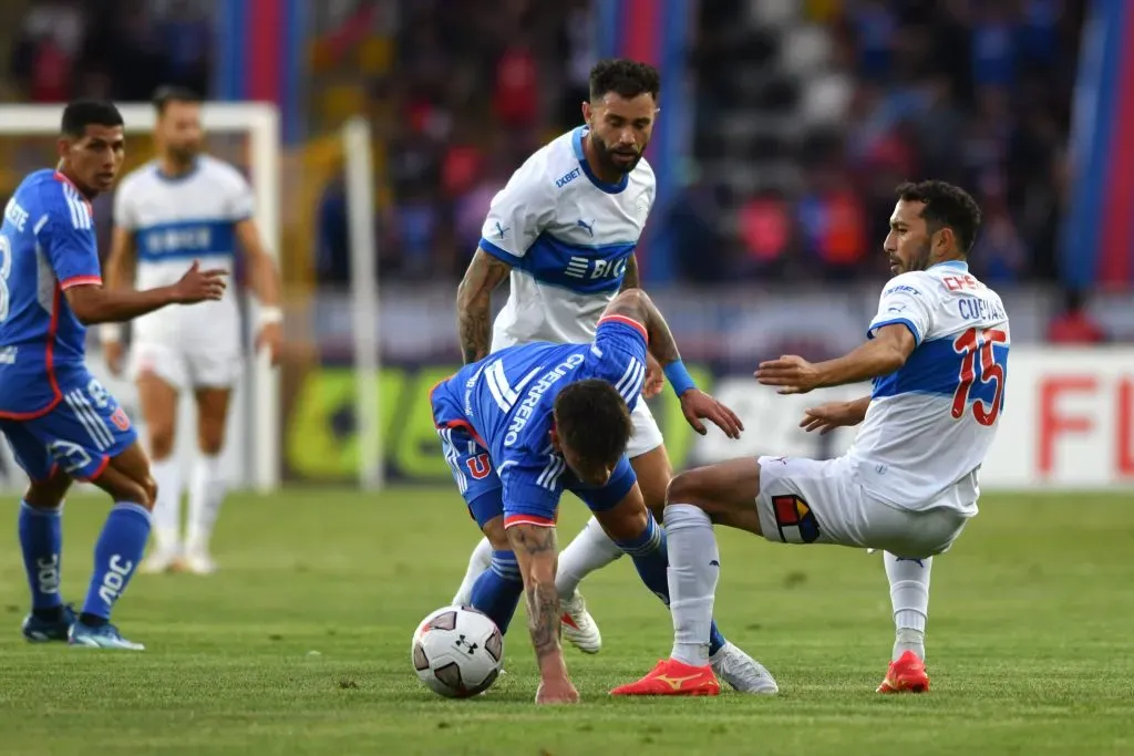 La Católica preocupa tras caer con la U en un amistoso de pretemporada. | Foto: Alejandro Pizarro Ubilla / Photosport