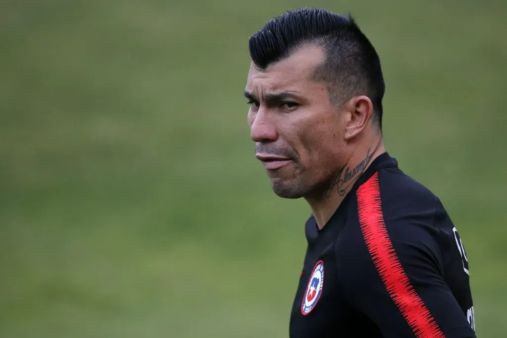 Gary Medel quedó en el ojo de la polémica por dos publicaciones en Instagram. (Andrés Piña/Photosport).