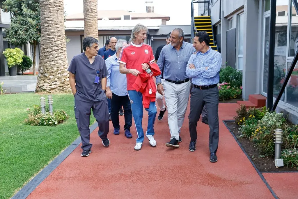 Ricardo Gareca vivirá en Santiago. Foto: Pepe Alvujar.