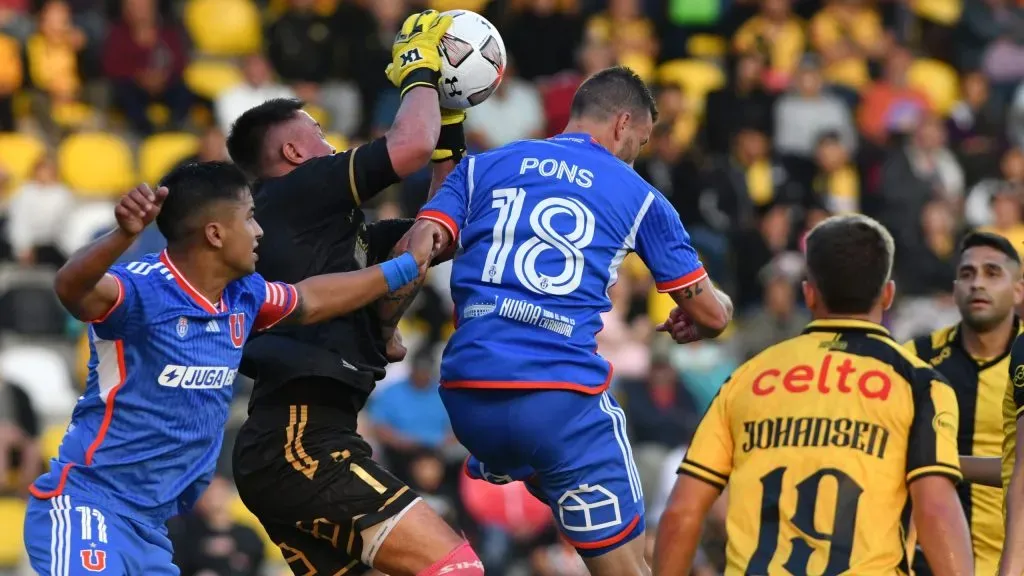 Luciano Pons tuvo un duelo de mucho choque ante Coquimbo.