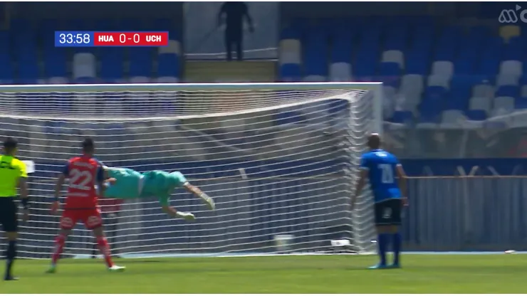 El remate de Palmezano que había vencido a Toselli, pero dio en el poste. (Captura Mega Go)