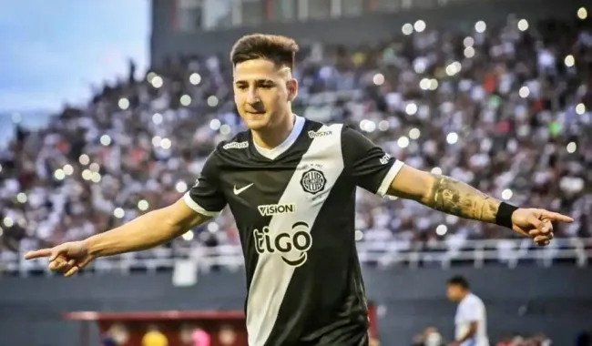 Paiva está en la órbita de Colo Colo para reforzar la delantera. | Foto: Archivo.